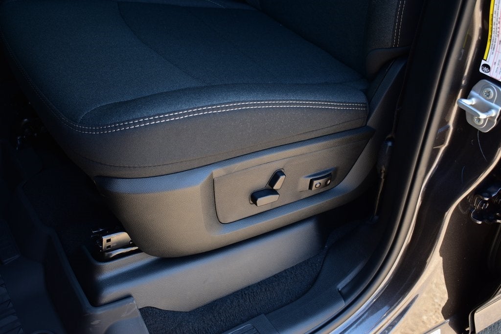 2025 RAM 2500 Big Horn Crew Cab 4x4 6'4" Box