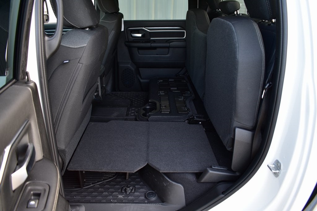 2026 RAM 2500 Big Horn Crew Cab 4x4 Night Edition