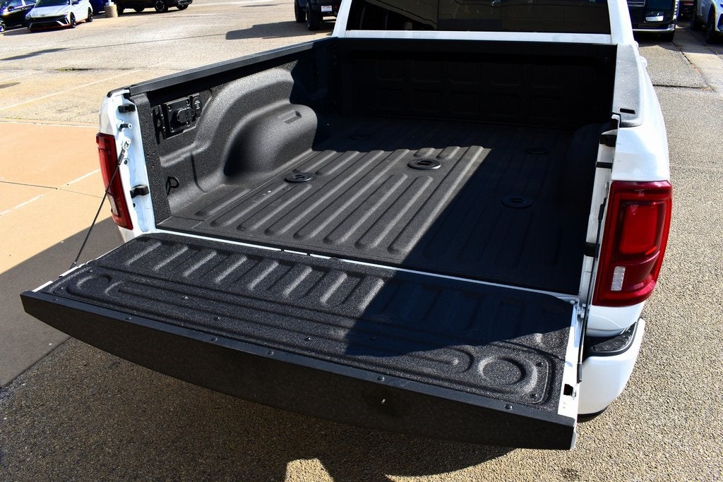 2026 RAM 2500 Laramie Night Crew Cab 4x4 6'4" Box