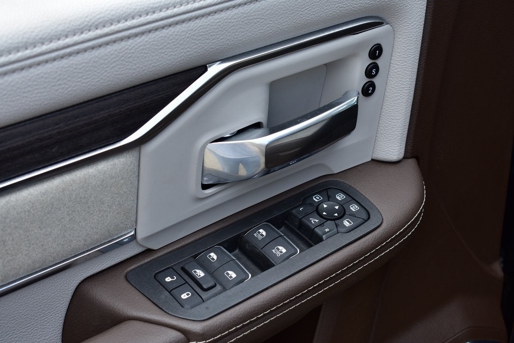 2025 RAM 2500 Laramie Crew Cab 4x4 8' Long Box