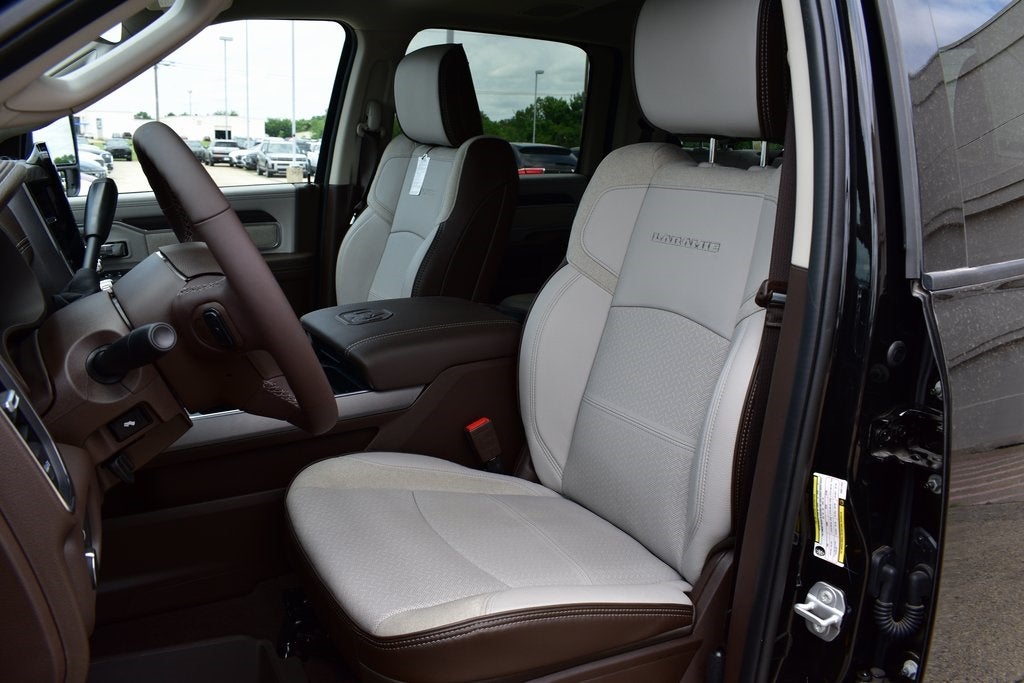 2025 RAM 2500 Laramie Crew Cab 4x4 8' Long Box