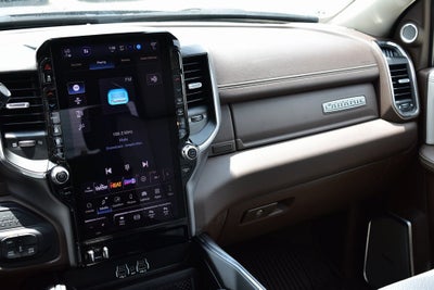 2025 RAM 2500 Laramie Crew Cab 4x4 8' Long Box