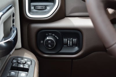 2025 RAM 2500 Laramie Crew Cab 4x4 8' Long Box