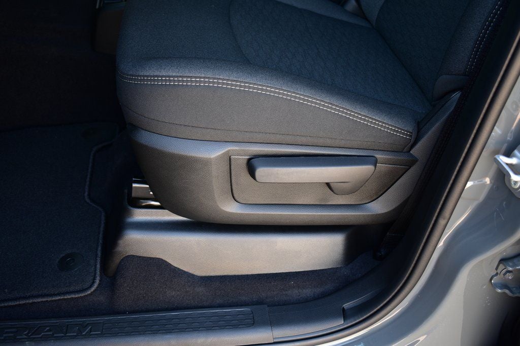 2026 RAM 3500 Tradesman Crew Cab 4x4 Long Box DRW