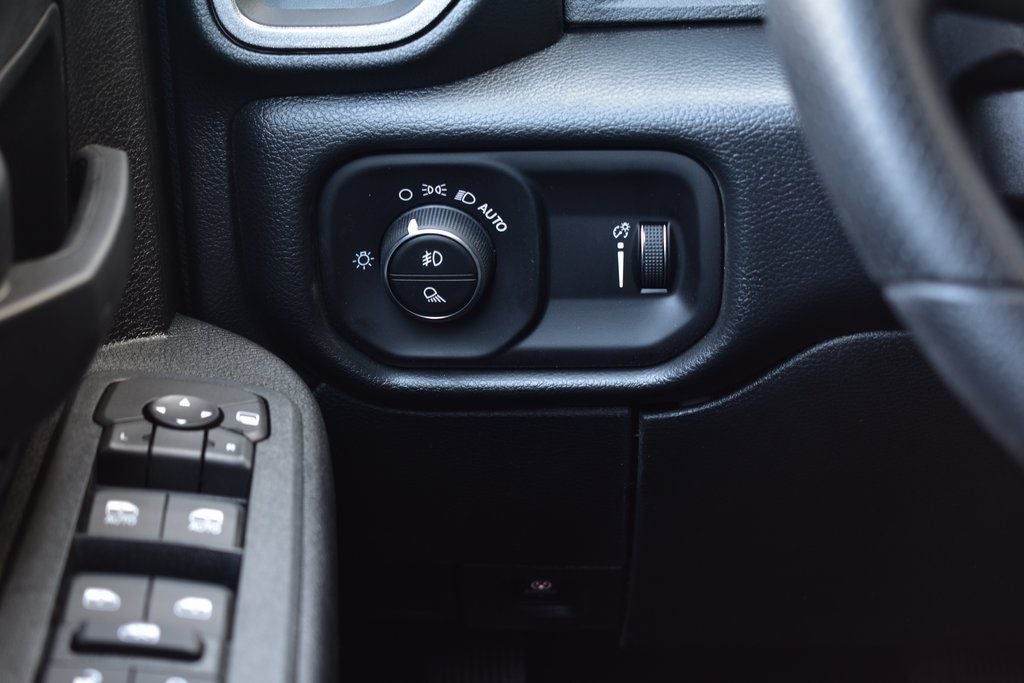 2026 RAM 3500 Tradesman Crew Cab 4x4 Long Box DRW