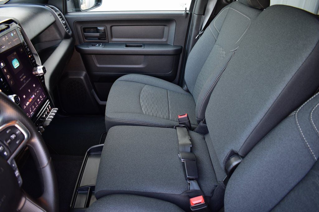 2026 RAM 3500 Tradesman Crew Cab 4x4 Long Box DRW