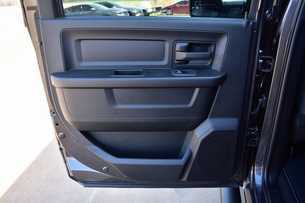 2026 RAM 3500 Tradesman Crew Cab 4x4 Long Box DRW