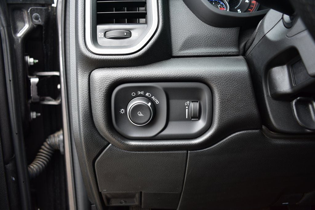 2022 RAM 2500 Tradesman Reg Cab Long Box 4x4