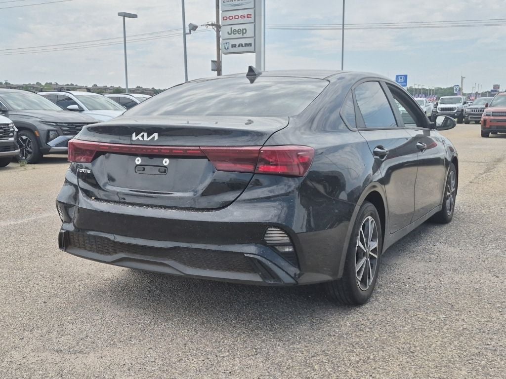 2023 Kia Forte LXS
