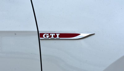2017 Volkswagen Golf GTI Sport