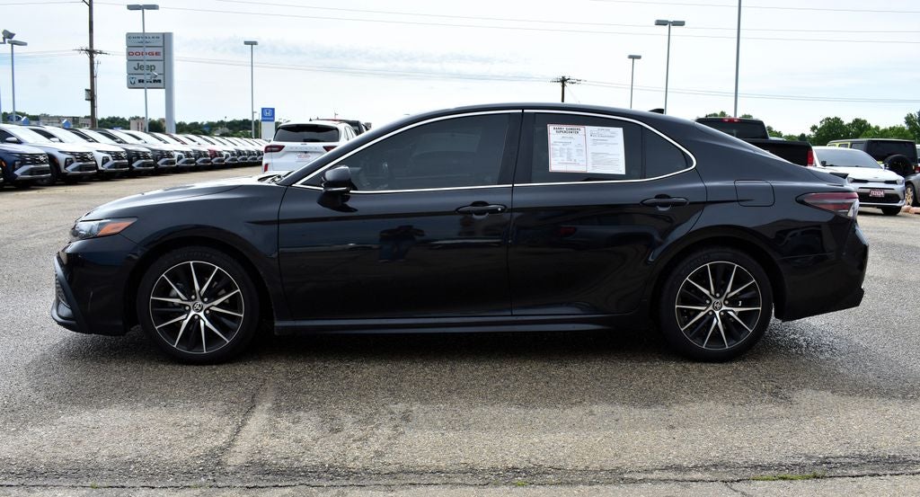 2023 Toyota Camry SE