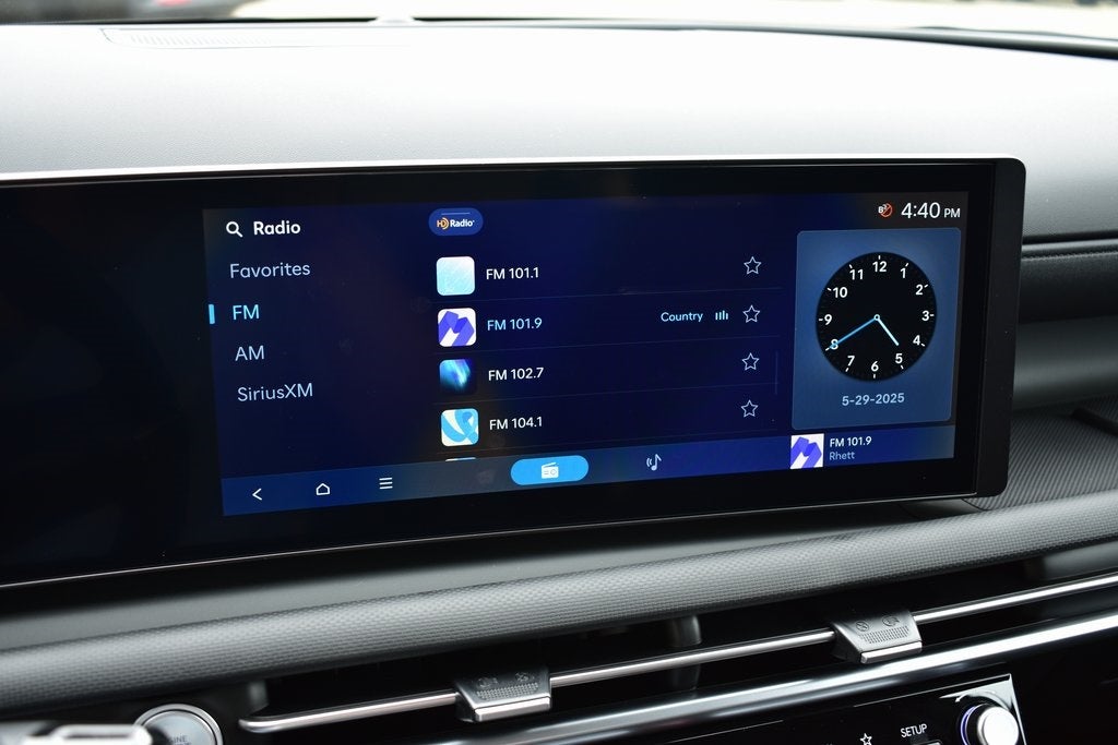 2025 Hyundai Santa Cruz SEL Activity