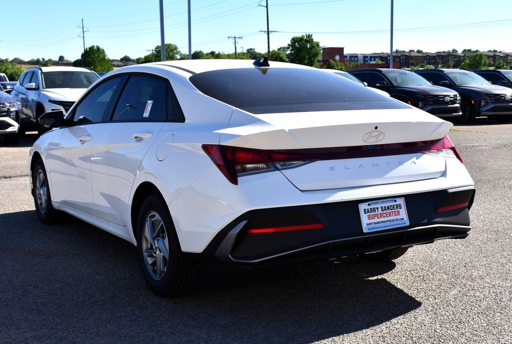 2026 Hyundai Elantra SE