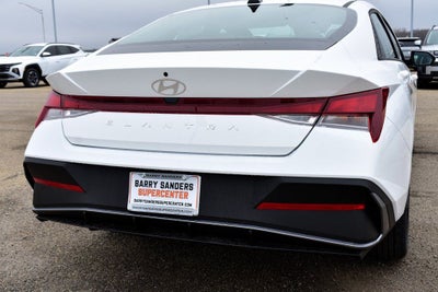 2026 Hyundai Elantra SE