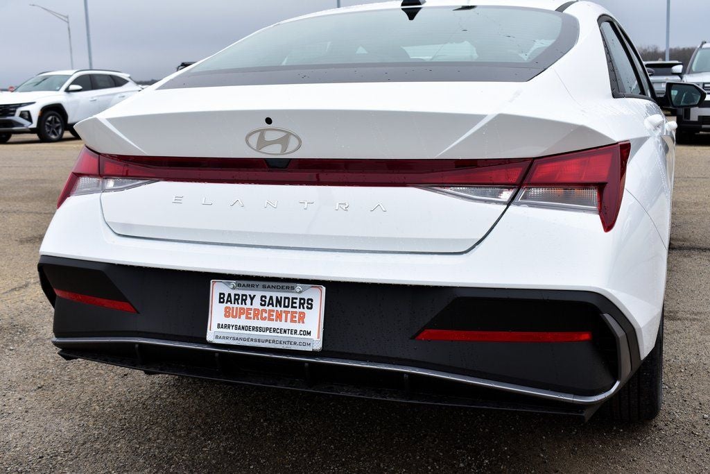 2026 Hyundai Elantra SE