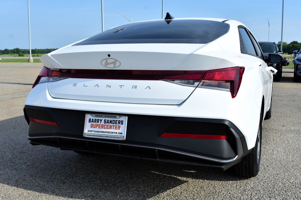 2026 Hyundai Elantra SE