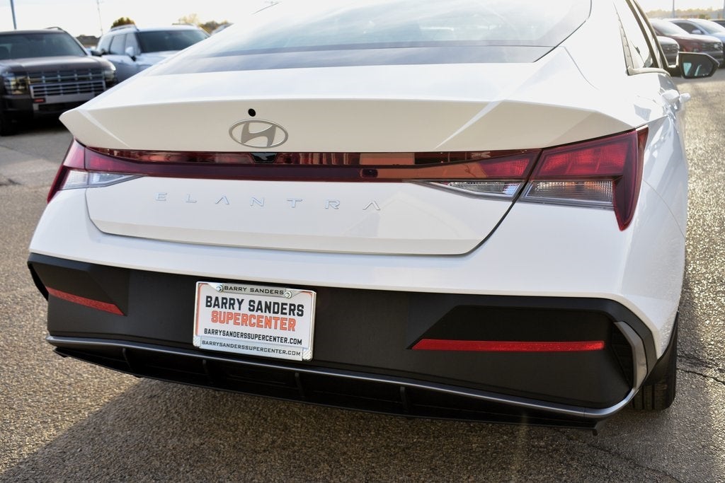 2026 Hyundai Elantra SE