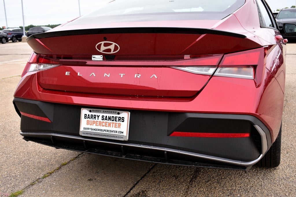 2025 Hyundai Elantra SEL Sport