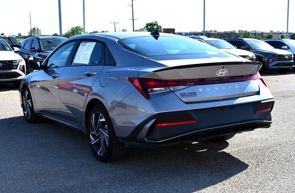 2025 Hyundai Elantra SEL Sport