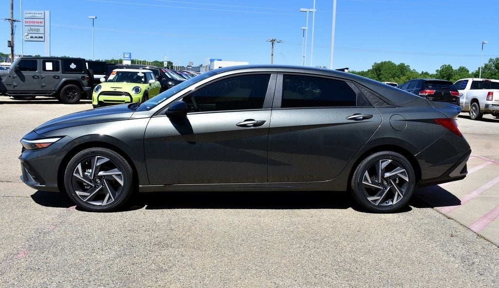 2025 Hyundai Elantra Hybrid SEL Sport