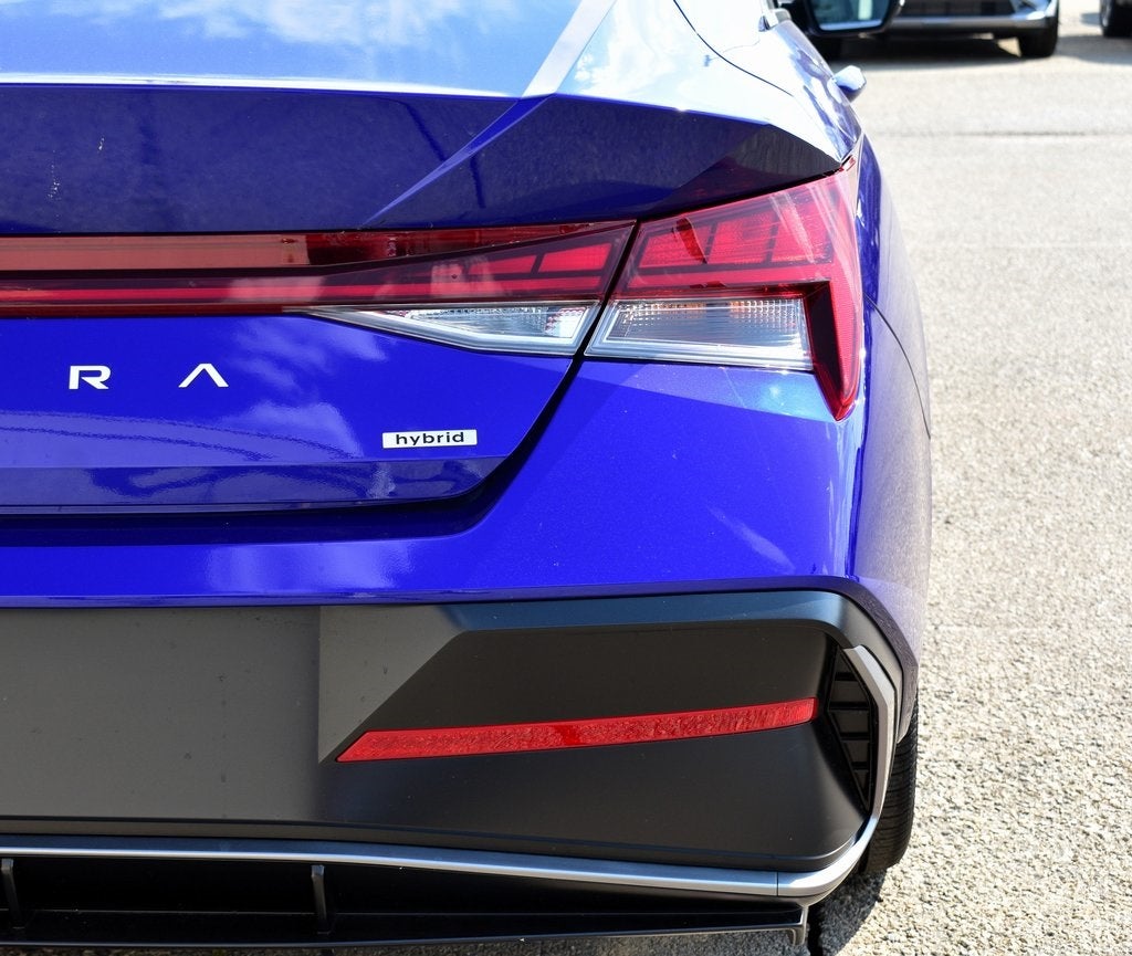2025 Hyundai Elantra Hybrid Limited