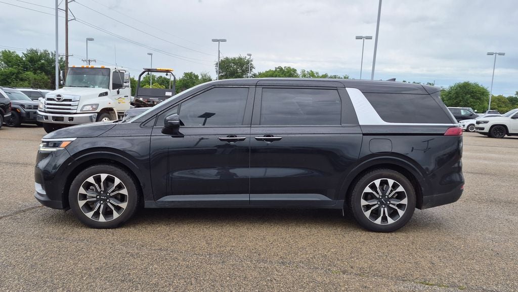 2024 Kia Carnival EX