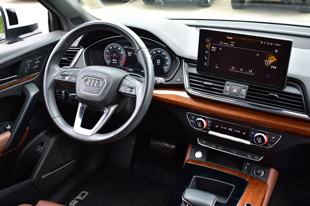 2023 Audi Q5 45 S line Premium quattro