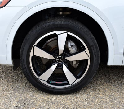 2023 Audi Q5 45 S line Premium quattro