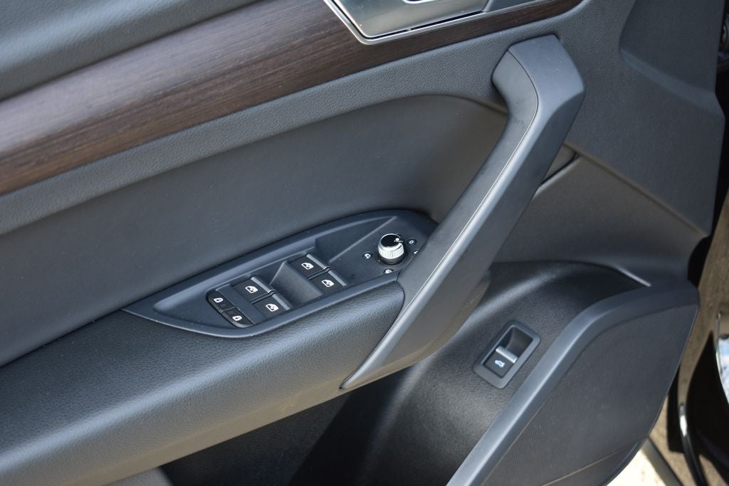 2024 Audi Q5 45 S line Premium quattro