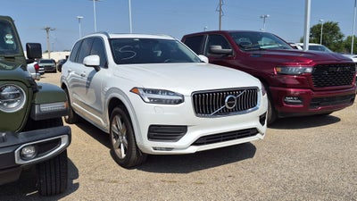 2022 Volvo XC90 T5 Momentum