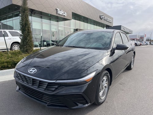 2025 Hyundai Elantra SE