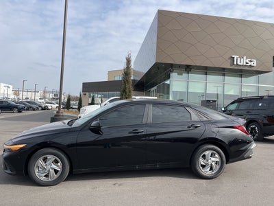 2025 Hyundai Elantra SE