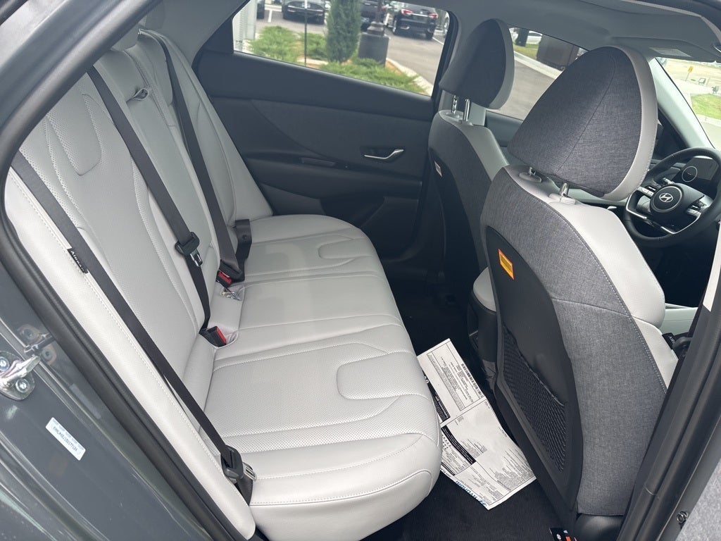 2025 Hyundai Elantra Hybrid Limited