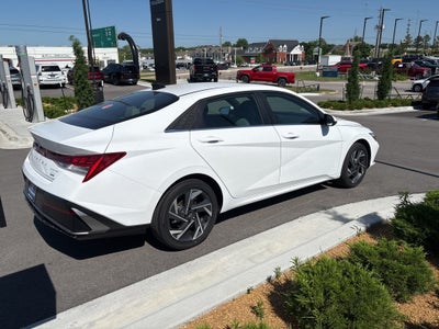 2025 Hyundai Elantra Hybrid Limited