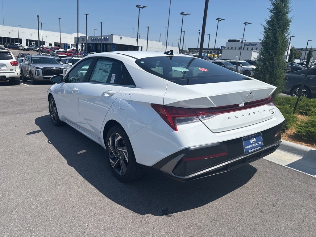 2025 Hyundai Elantra Hybrid Limited