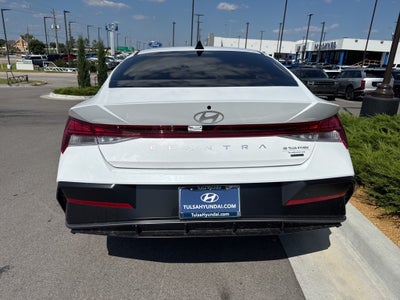 2025 Hyundai Elantra Hybrid Limited