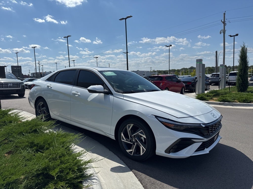 2025 Hyundai Elantra Hybrid Limited