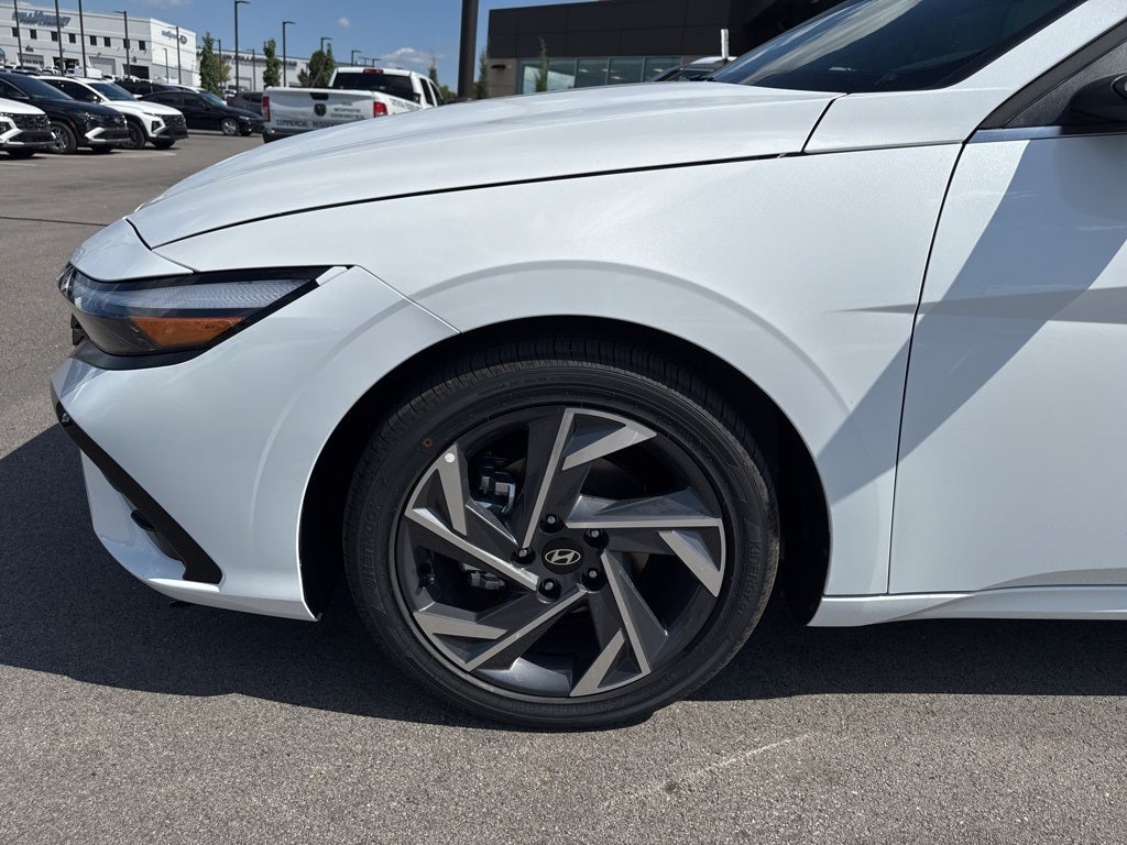 2025 Hyundai Elantra Hybrid Limited