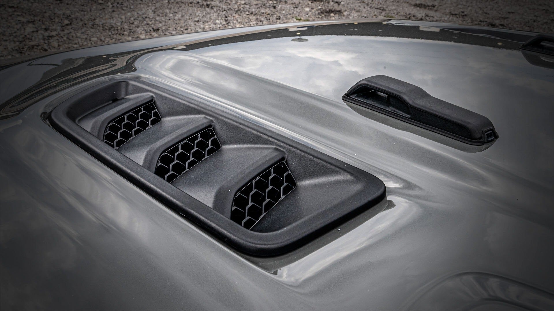 Black Widow Hood Vent